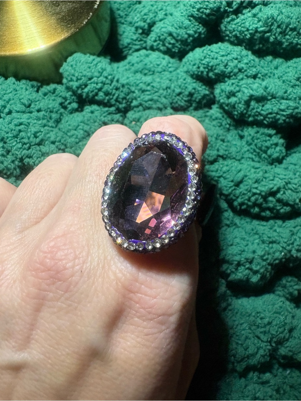 Elegant Purple Oval Crystal Statement Ring - Picture 2 of 4